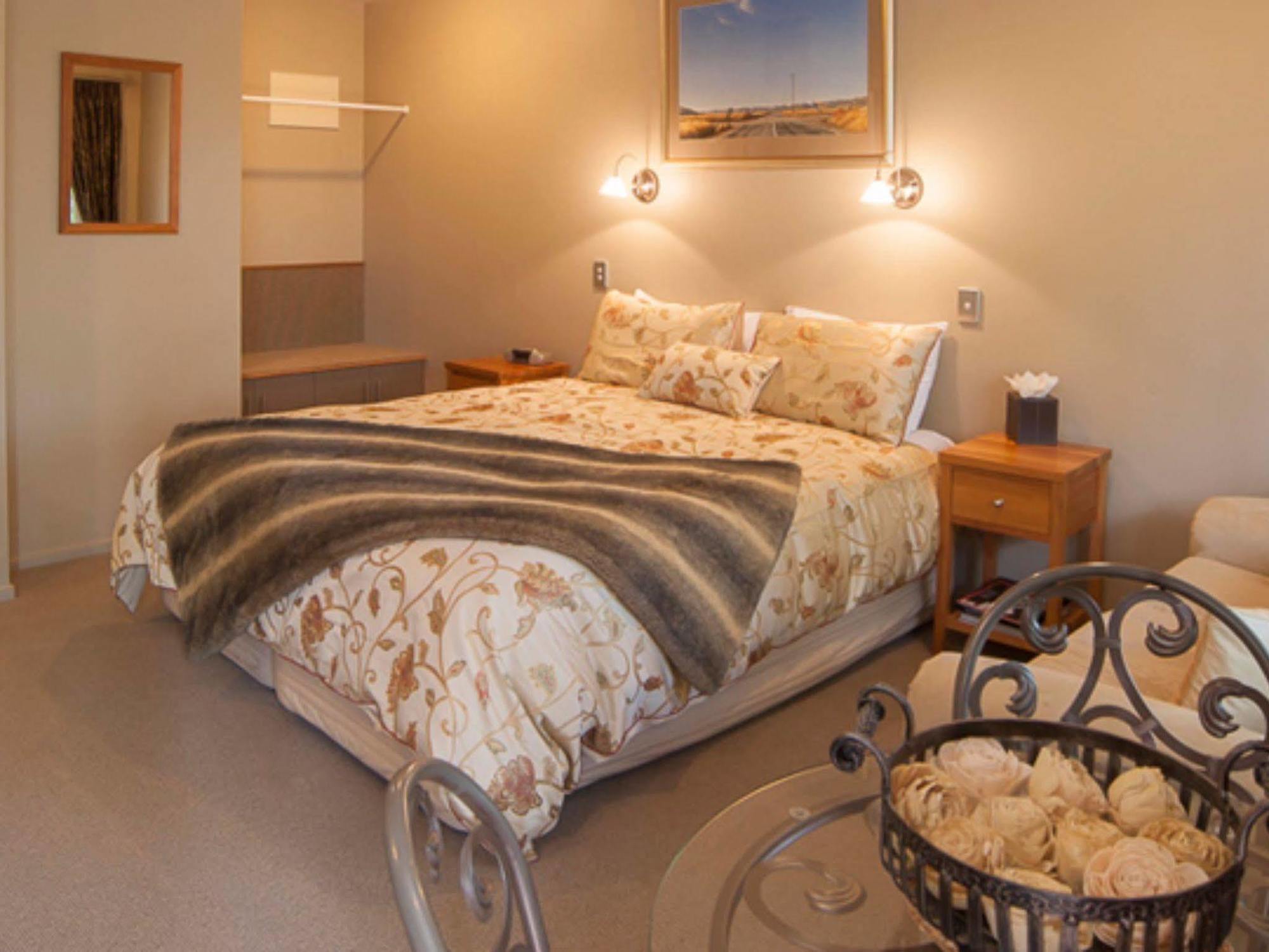 Blue Ridge Studios And Bed & Breakfast Te Anau Zewnętrze zdjęcie