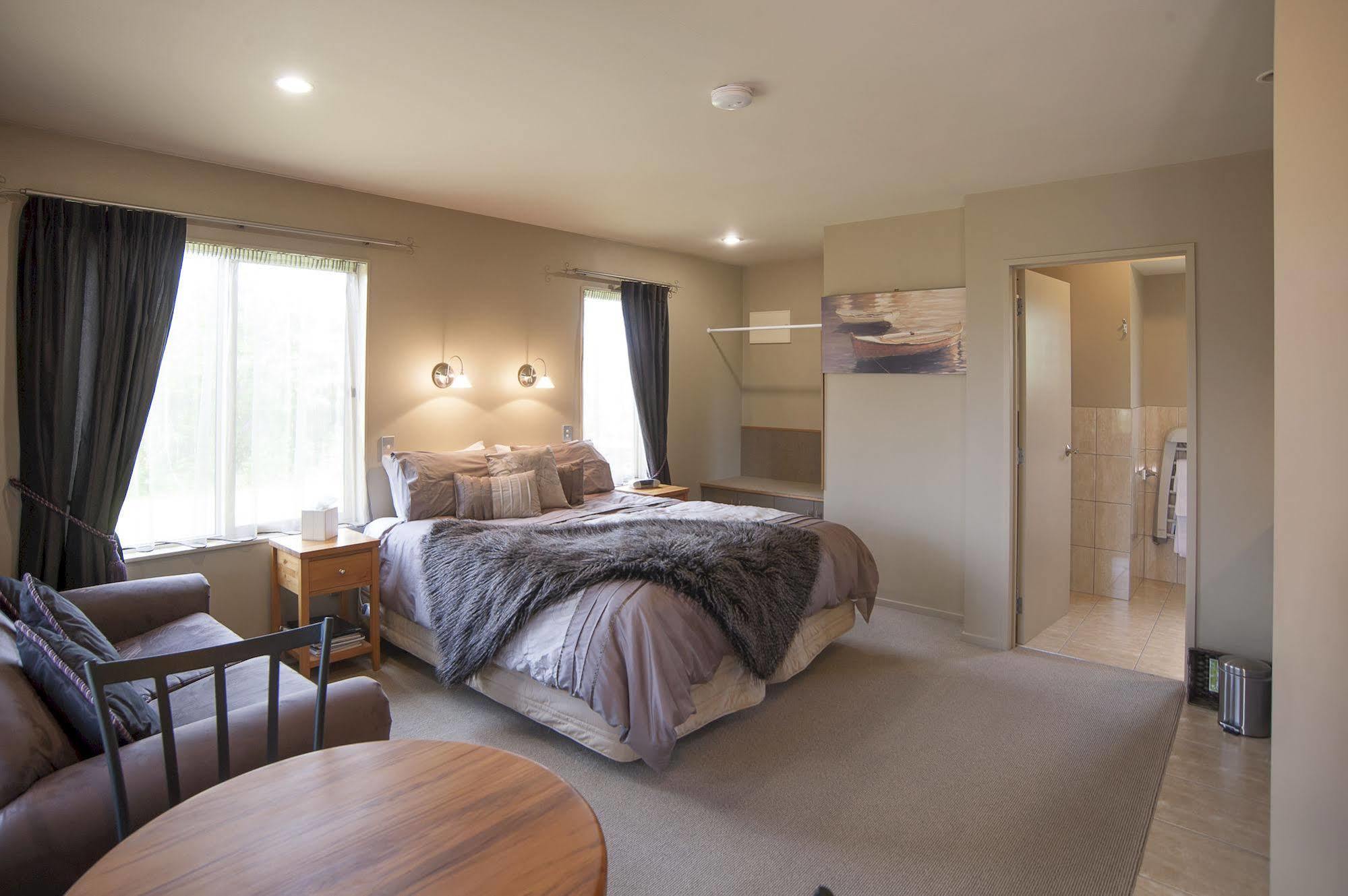 Blue Ridge Studios And Bed & Breakfast Te Anau Zewnętrze zdjęcie
