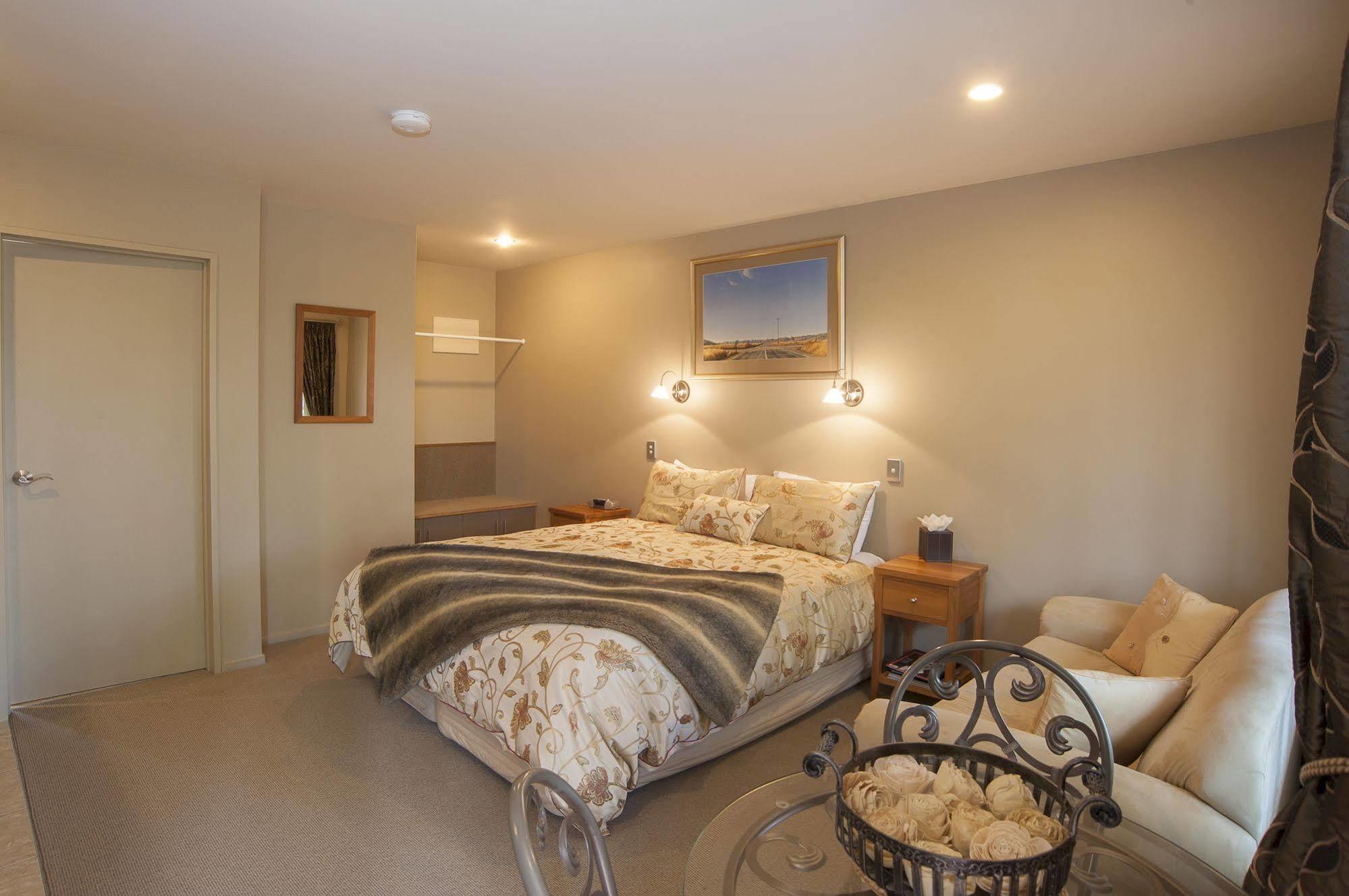 Blue Ridge Studios And Bed & Breakfast Te Anau Zewnętrze zdjęcie